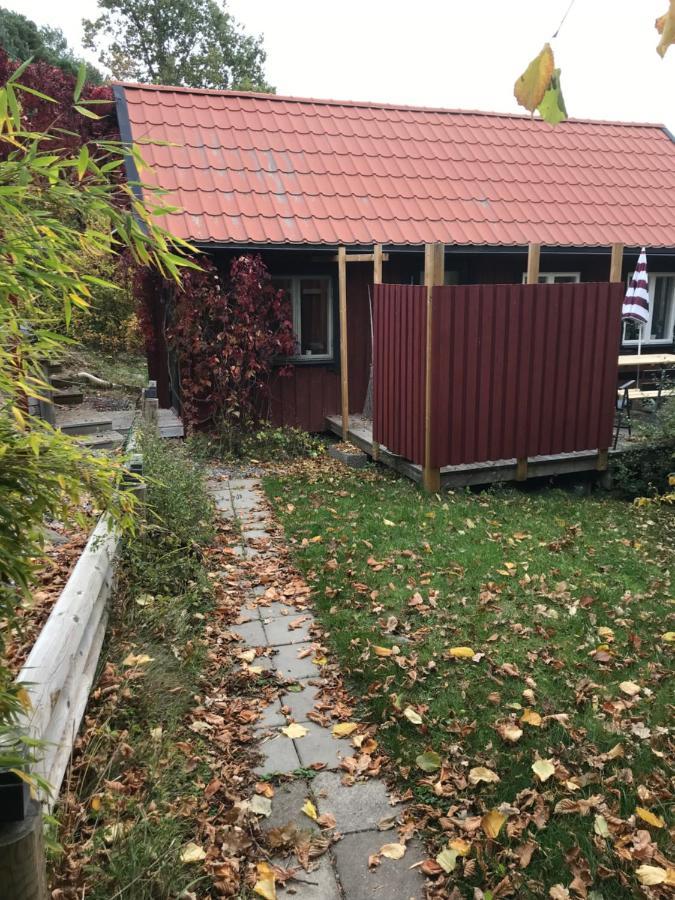Trevlig Stuga Pa Landet, Centralt 8Km Fran Centrum 埃斯基尔斯蒂纳 外观 照片